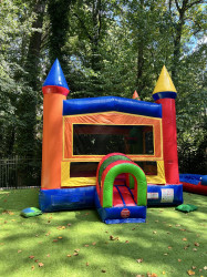 att.NxXS8UyKMKXI77uDomsg2OQHMtI LsBw7XpdaPOHDKI 1766456680 Rainbow Castle Bounce House